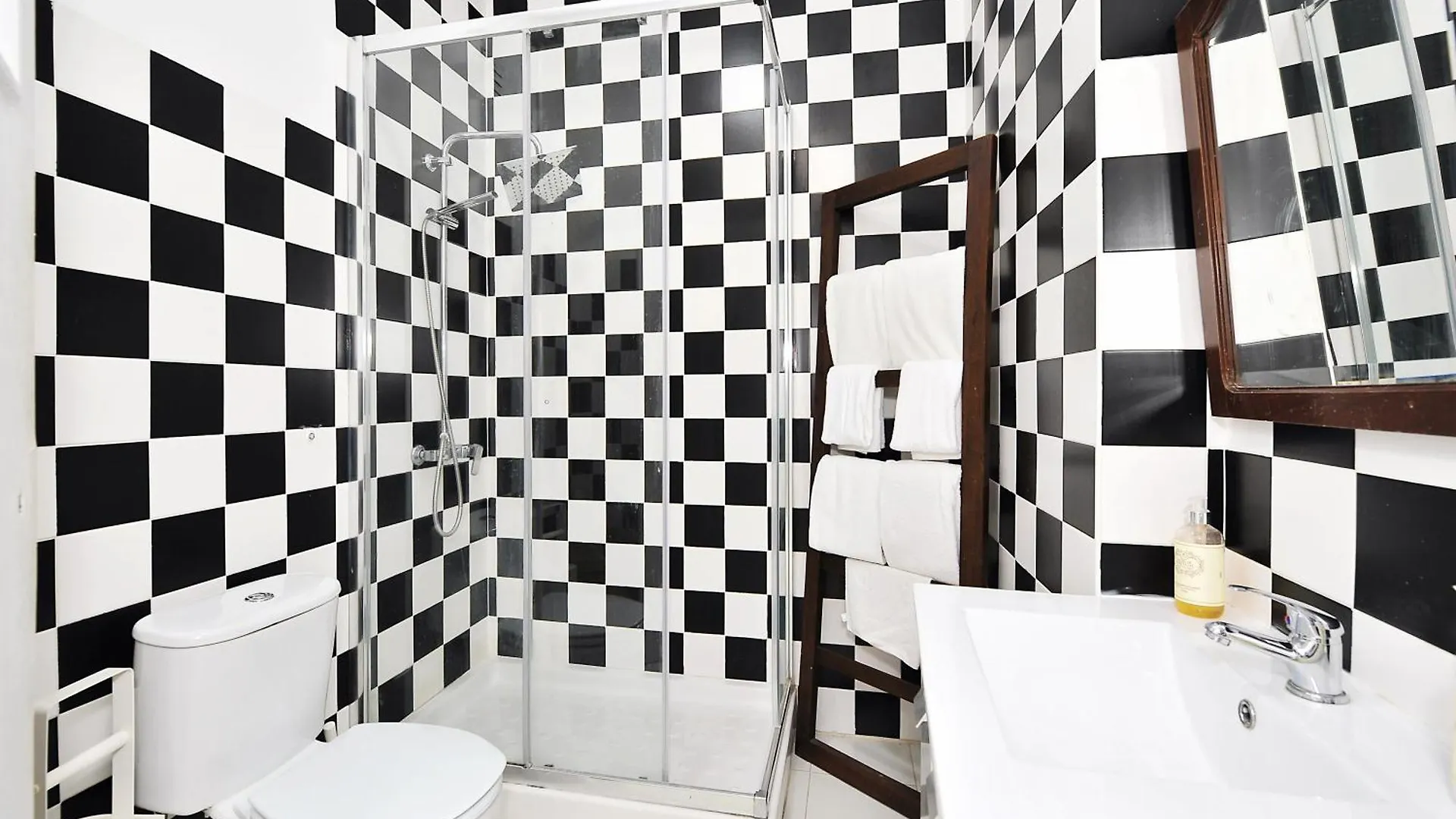 Vintage & Central Apartment In Bairro Alto Lisboa